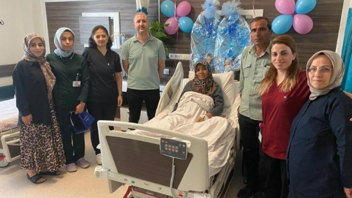 Birecik’te 53 Yaşındaki Kadın İkiz Bebek Sahibi Oldu