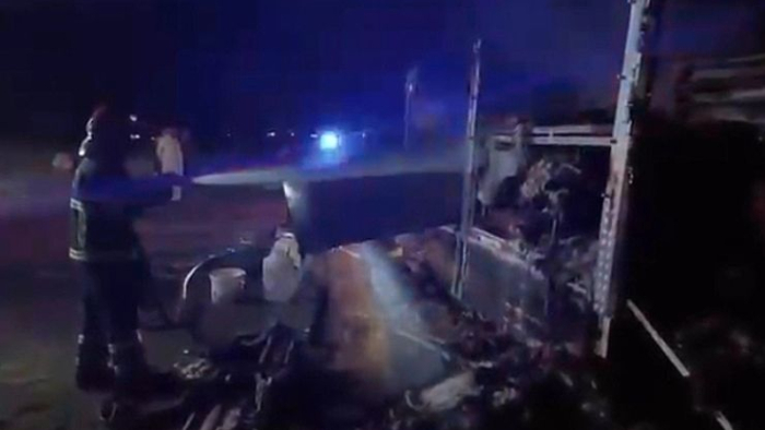 Viranşehir’de Kamyonet Yangını