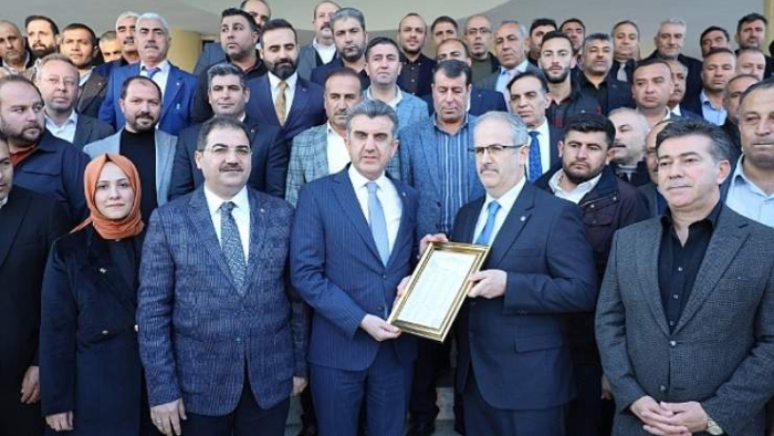 AK Parti İl Başkanı Günbegi Mazbatasını Aldı