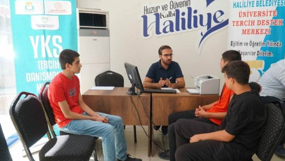Haliliye Belediyesi’nden Üniversite Adaylarına Tercih Desteği
