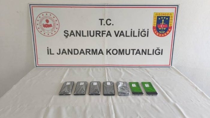 Birecik’te Jandarmadan Kaçak Cep Telefonu Operasyonu