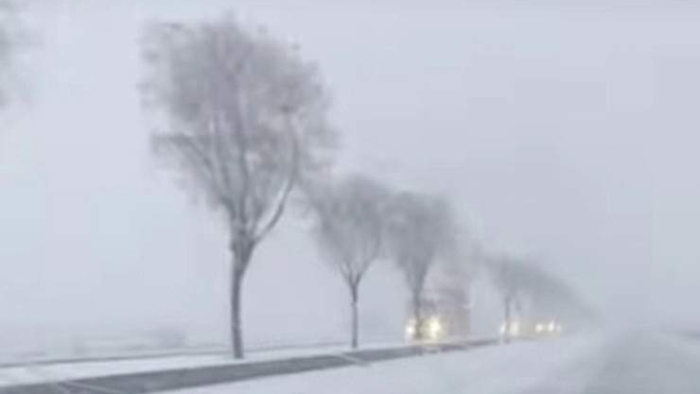 Şanlıurfa GAP Havaalanı’nda Kar Yağışı Başladı