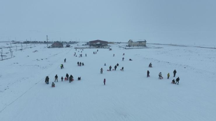 Karacadağ Kayak Merkezi’nde Sezon Açıldı