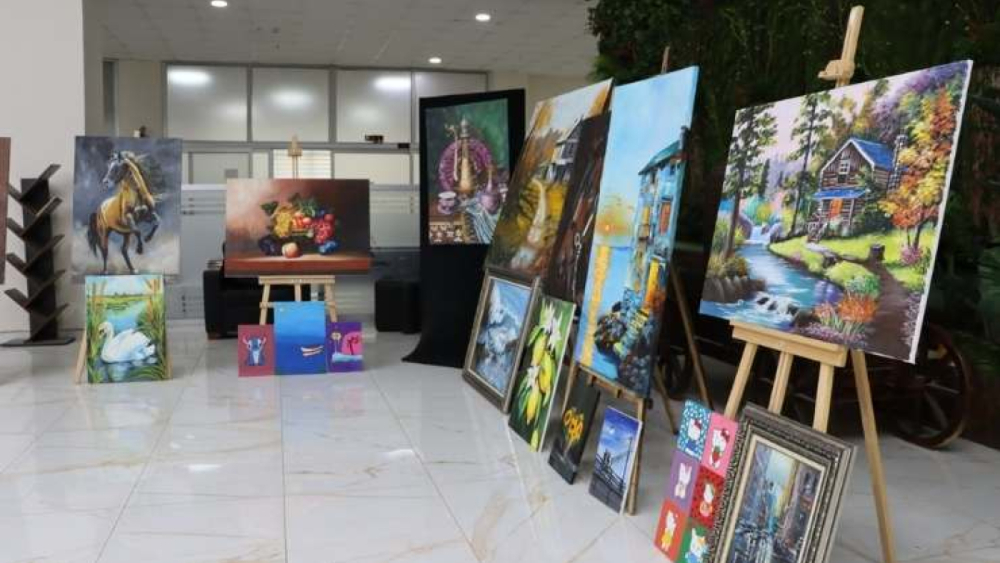 Karaköprü’de Kursiyerlerden Yıl Sonu Resim Sergisi