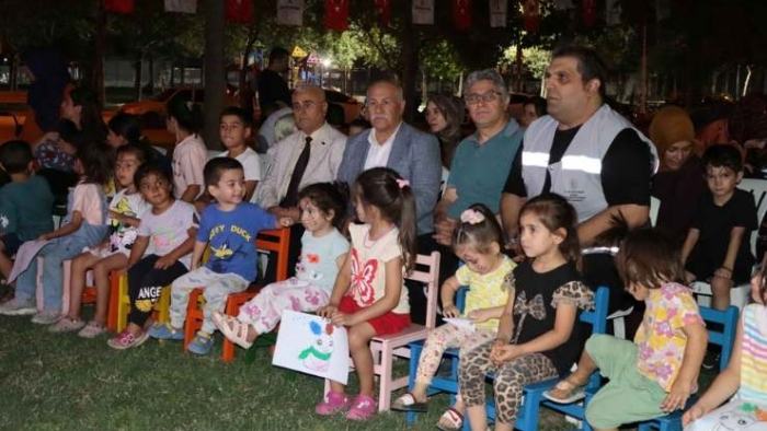 Gezici Kütüphane Karaköprülü Çocuklarla Buluştu