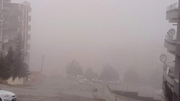 Karaköprü’de Yoğun Sis Hayatı Olumsuz Etkiliyor