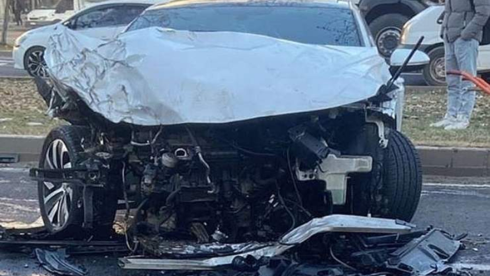 Siverek'te Trafik Kazası: Tır Otomobile Çarptı