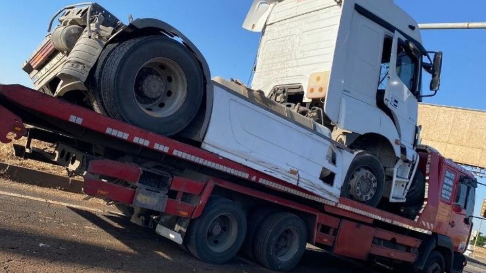 Viranşehir'de Tır Devrildi: 1 Yaralı