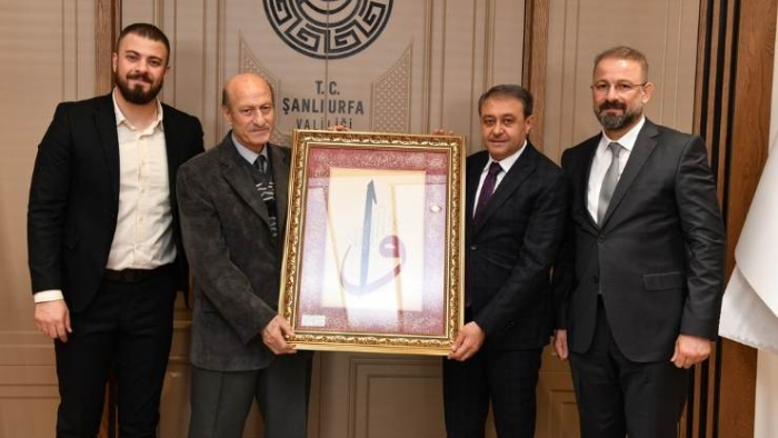 Mustafa Kaçar’dan Vali Şıldak’a Anlamlı Hediye