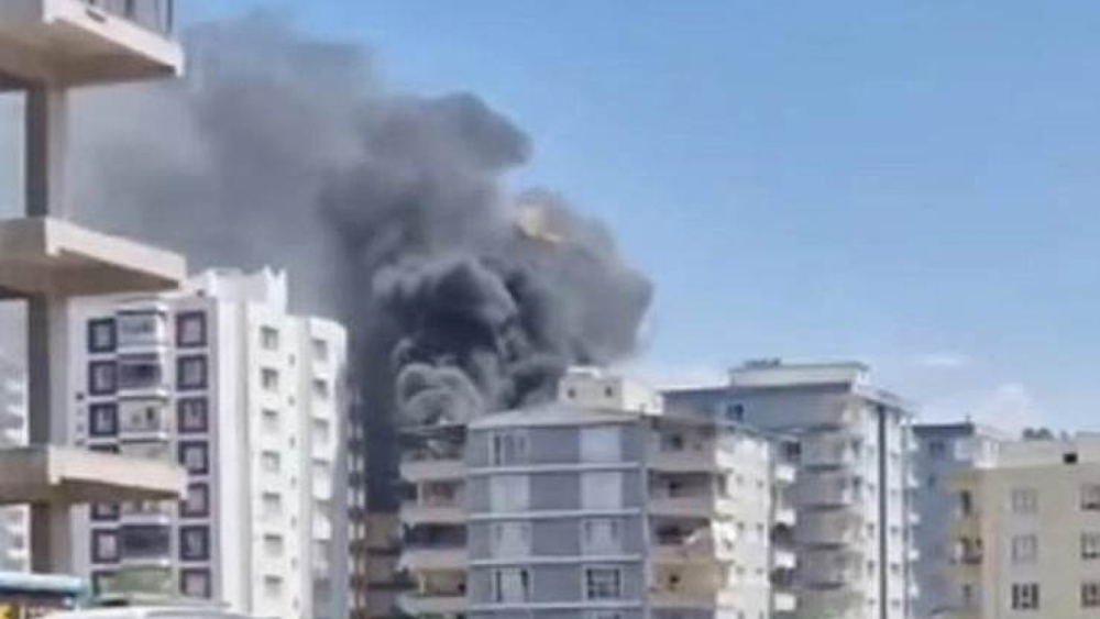 Siverek’te Apartmanın Son Katında Yangın Paniği!