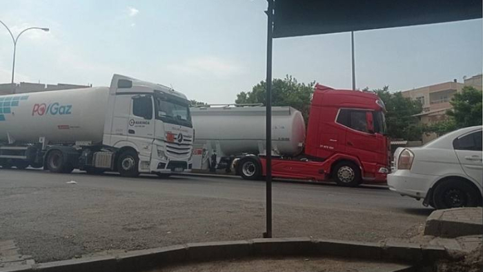 Hilvan'da Tır Krizi Büyüyor