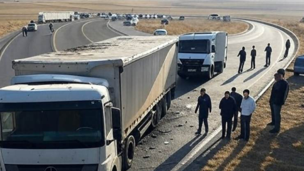 Viranşehir Yolunda Tır Kazası