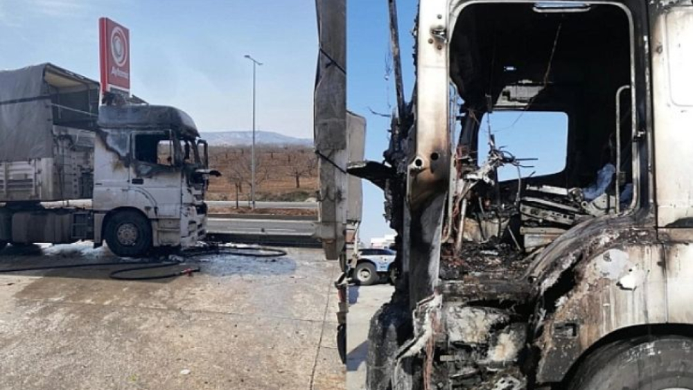 Urfa'da Park Halindeki Tır Kundaklandı İddiası