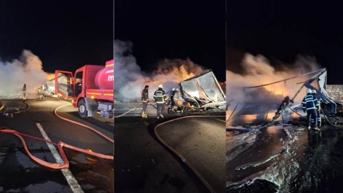 Şanlıurfa’da Seyir Halindeki Tır Yandı