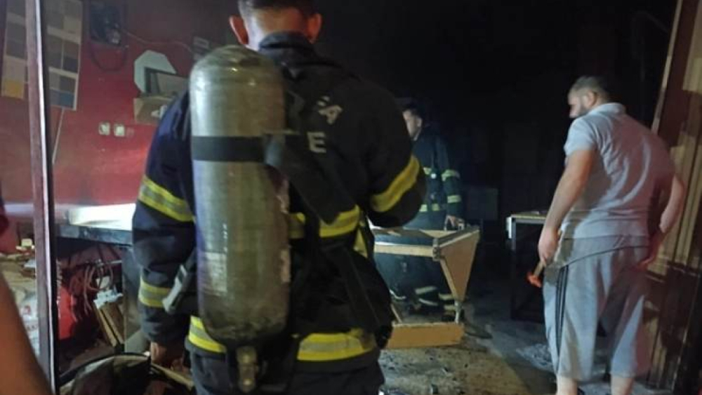 Haliliye’de Mobilya Dükkanında Yangın Paniği